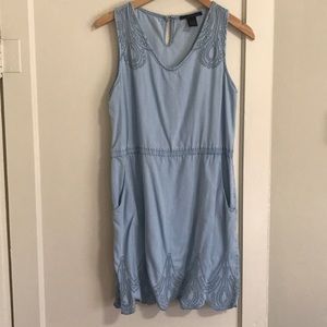 Adorable denim sleeveless dress with lace detail